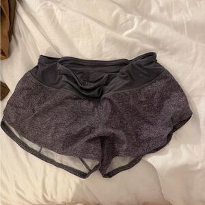 Lululemon 2.5” Speed Up Shorts